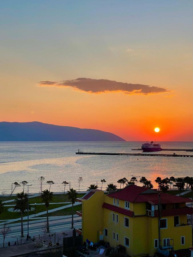 Sea View Apartment Vlorë Exterior foto