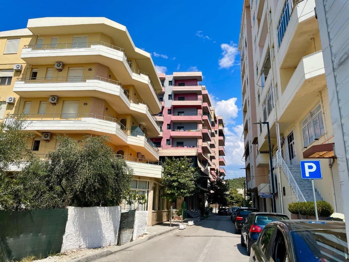 Sea View Apartment Vlorë Exterior foto